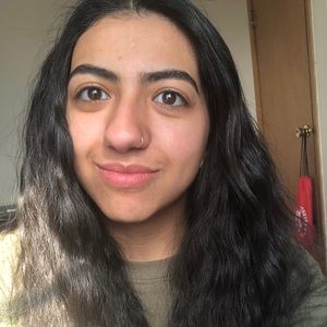 Meet your Posher, Amany